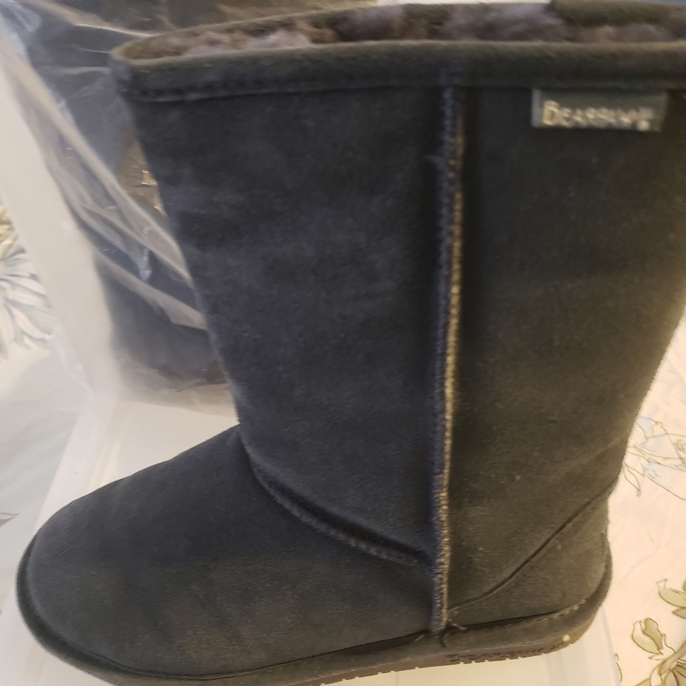 Grey Bearpaw winter boots
